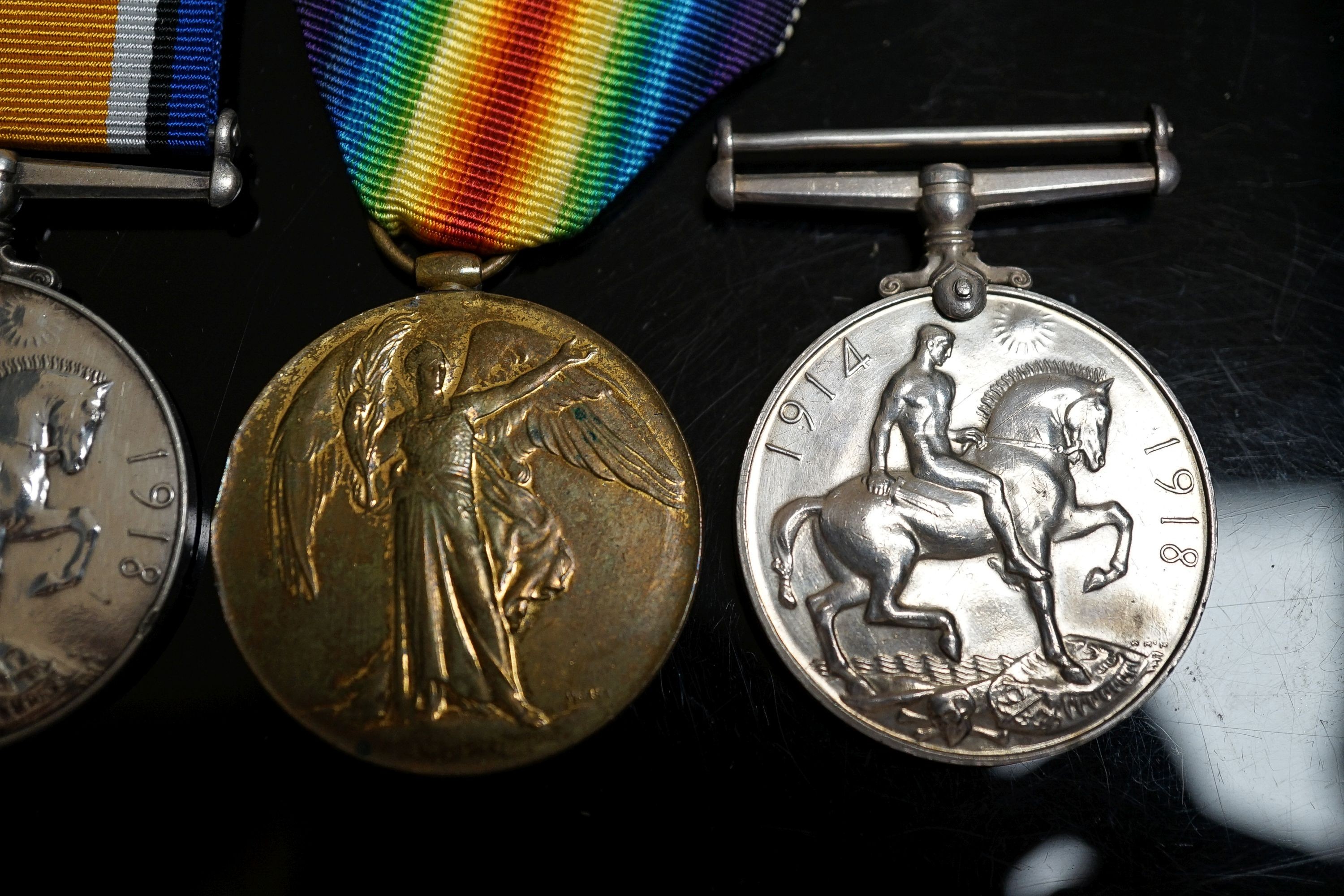 WWI medals - pair to 3206 SJT. H.C. Holder 16-LOND. R. and Victory medal to G-75192 PTE. A. MILLER. R. FUS.